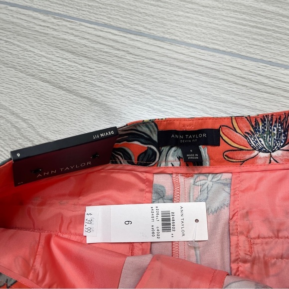 Ann Taylor Devin City Shorts Flat Front Chino Floral Orange Women’s size 6 New - Picture 7 of 13
